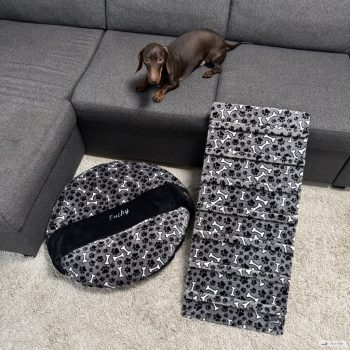   Csontos ezüst kicsi (30 cm széles) rámpa szett egyedi hímzéssel