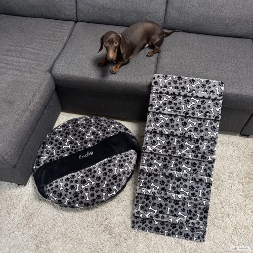 Csontos ezüst közepes (40 cm széles) rámpa szett egyedi hímzéssel